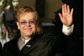 Элтон Джон попал в больницу